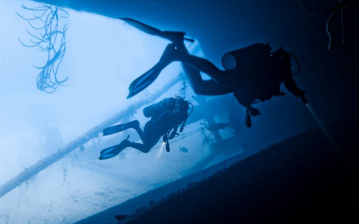 Task Loading and Camera Gear: How to Film Without Compromising Dive Safety
